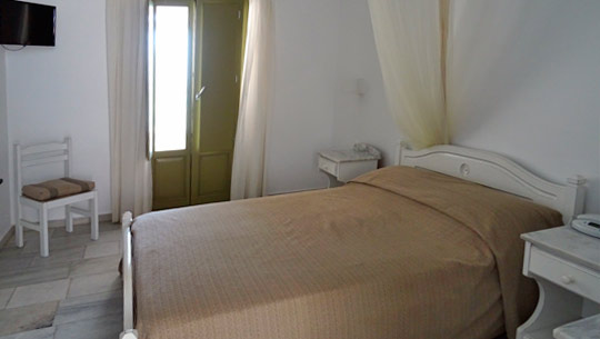 Artemis Hotel Rooms in Antiparos