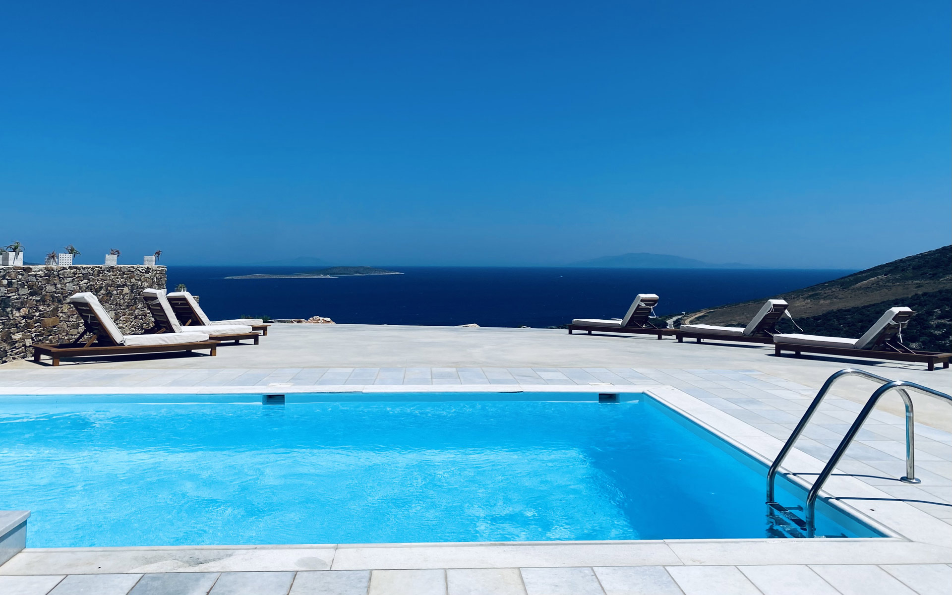 Artemis Sky Villa in Antiparos