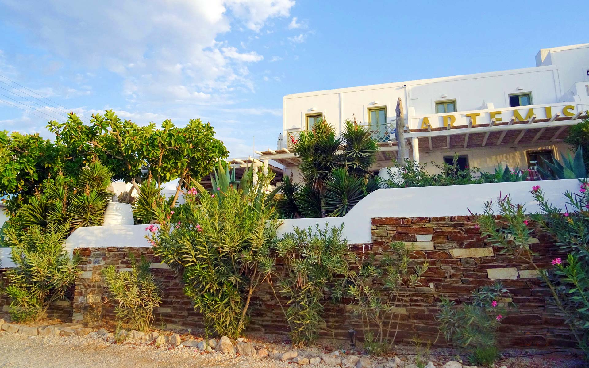 Artemis Hotel and Studios in Antiparos